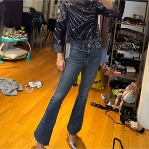 MOTHER denim the weekender fray in “walking on coal”